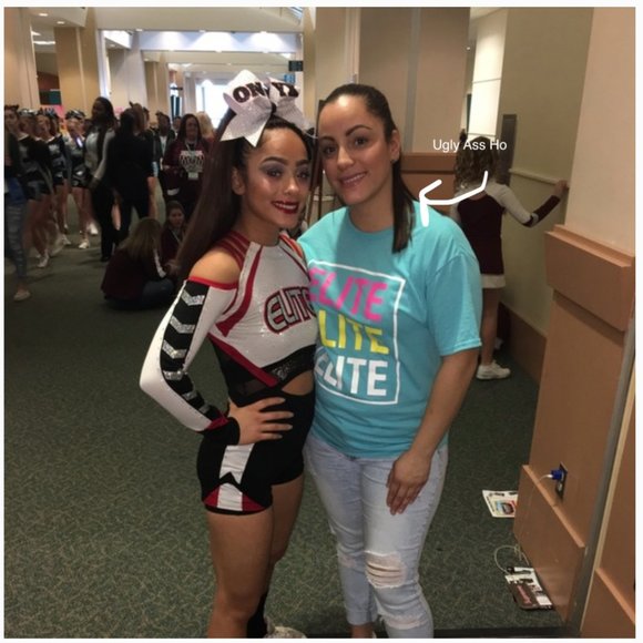 Meet your Posher, Ana - Picture 2 of 3